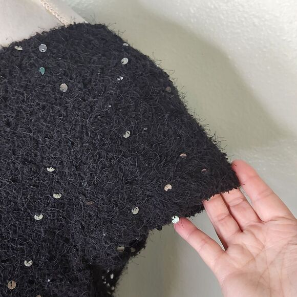 Gap Black Fuzzy Cap Sleeve Sequin Sweater Size Medium - Picture 5 of 11
